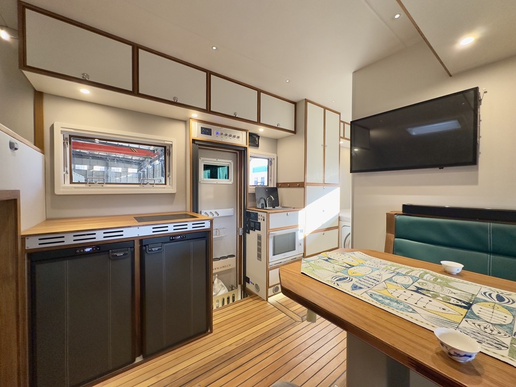 1765267283930366.jpg 06.jpg